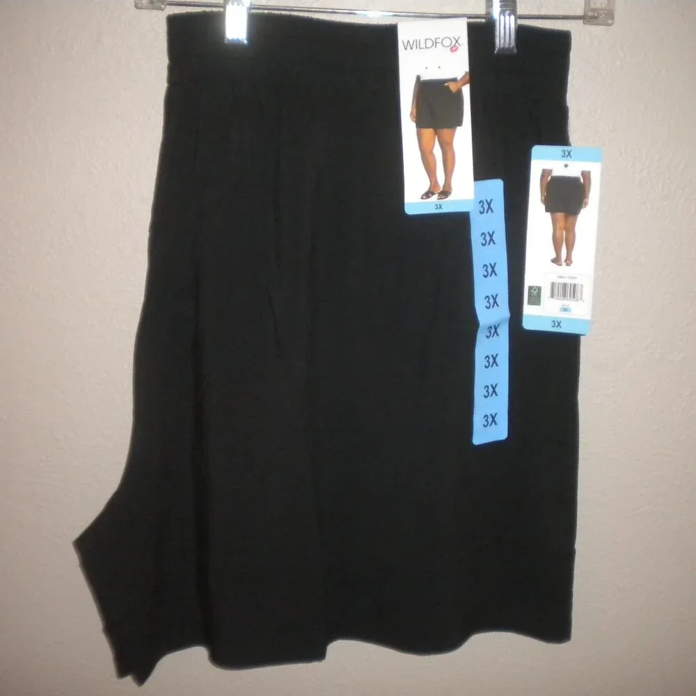 Wildfox Women's Plus Size 3X Black Rayon Elastic Back Waist Pullon Shorts NWT - Picture 2 of 5